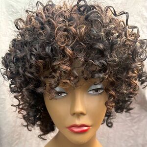 Beautiful wig with real hair this is a amazing wig